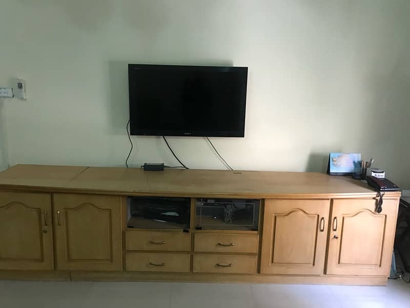tv cabinet in excellent  condition 0