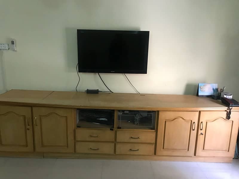 tv cabinet in excellent  condition 1