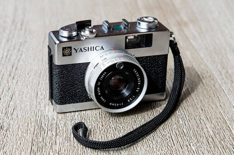 vintage Yashica old camera 55 Years old 0