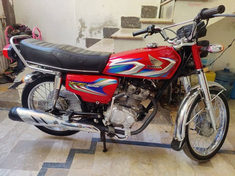 HONDA 125 2022-8month karachi number 0