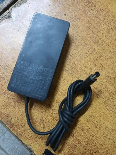 Microsoft Surface Pro3- 4-5-6-7( Charger)and Dock station 3