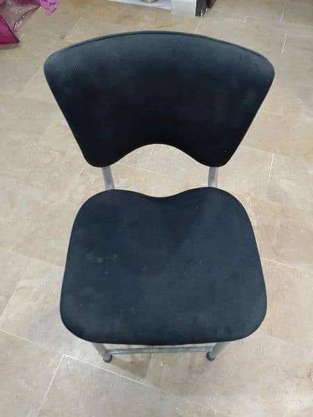 computer chair (good condition) 3