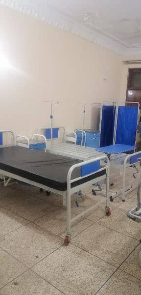 Hospital Bed Patient Beds Surgical Bed Examination Bed Lockers 3