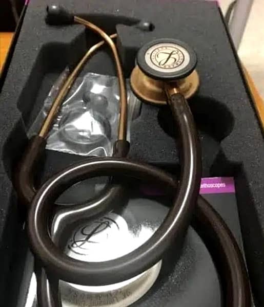 3M littmann Classic lll stethoscope ,New Box pack,03338369273 14