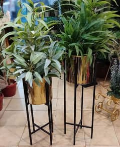 Golden Stainless Steel Pot With Metal Stands 0