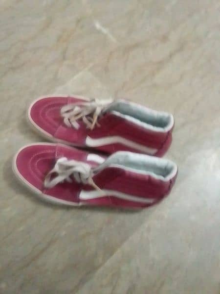 original vanz at low rate because of urgent money 4