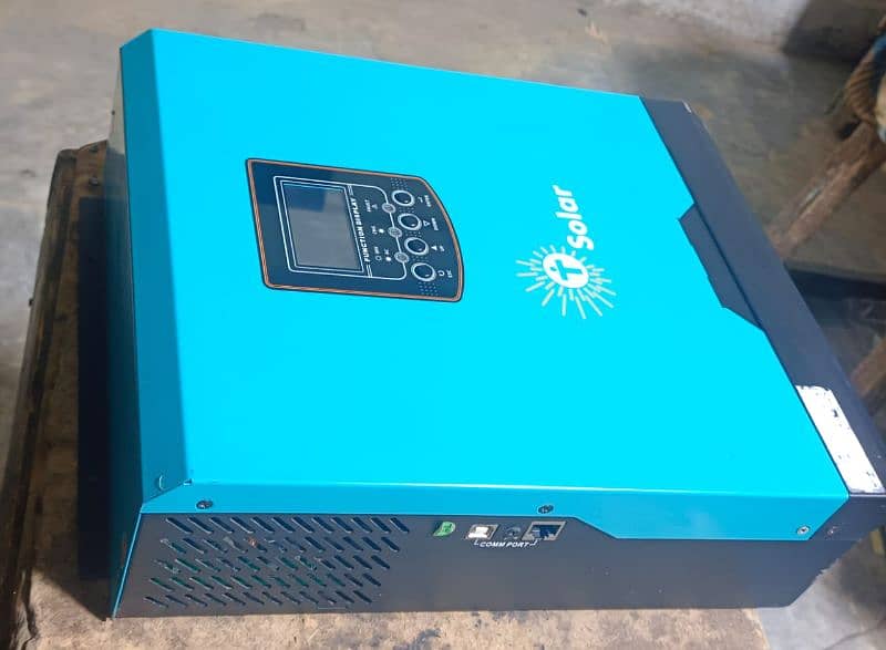 3kw T Solar inverter in good condition 4