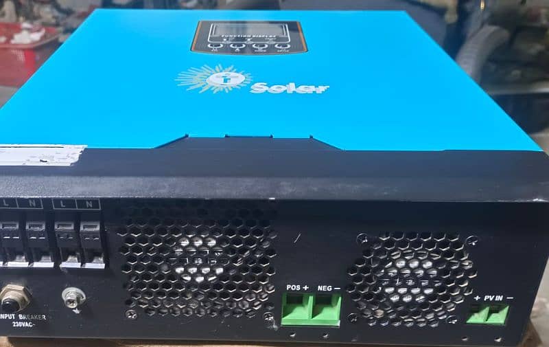 3kw T Solar inverter in good condition 5