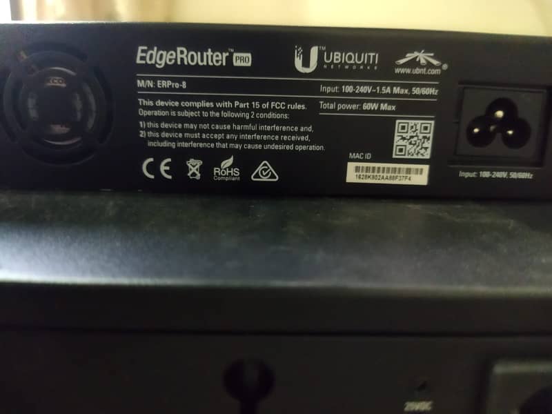 Ubiquiti Networks Edgerouter Pro 8- 8 Port Router 2Sfp (ERPro-8),Black 0
