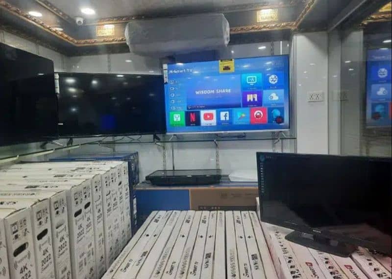 43 INCH LED TV , SMART , 4K UHD  , 3 YEAR WARRANTY 03044319412 5