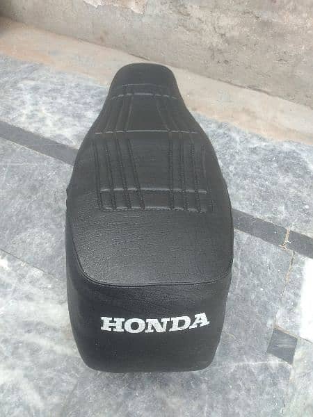 Honda CD 70 original seat 11