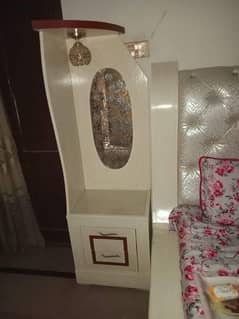 queen size furniture in best condition