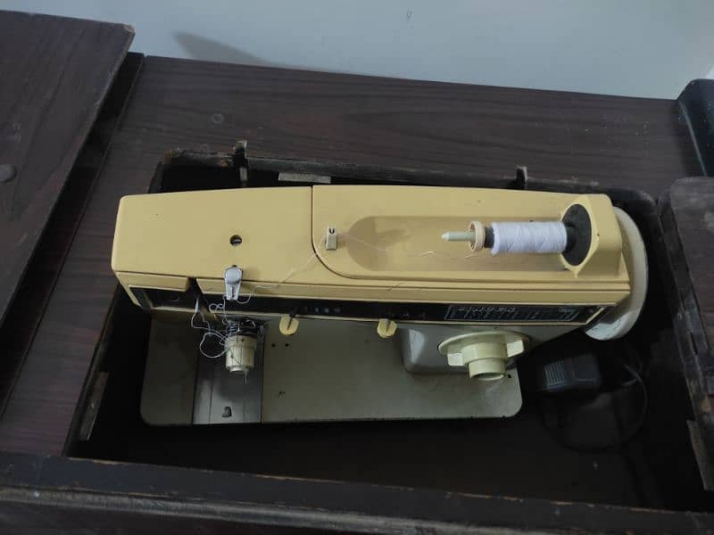 Singer Automatic sewing machine model # 1288 3