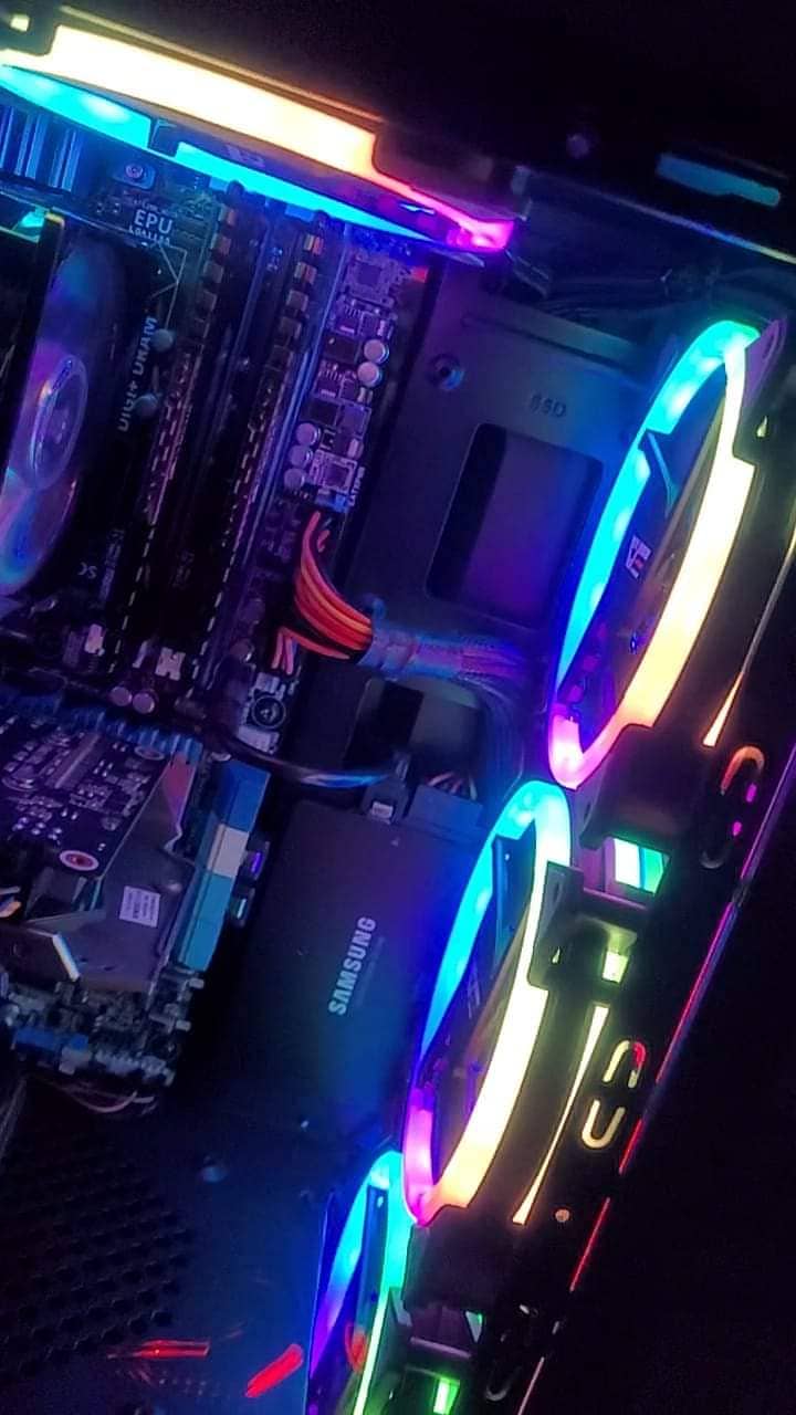 Gaming PC i7 with RGB casing & Fans 6