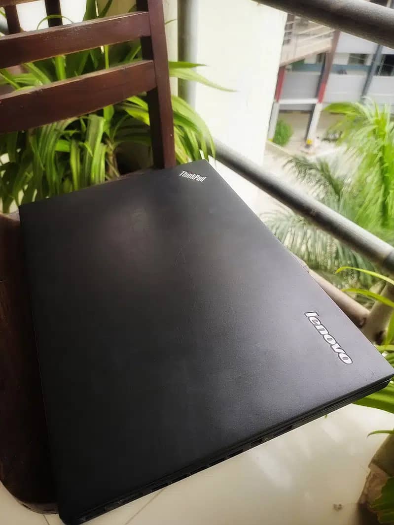 Lenovo ThinkPad T440s ---- Core i7 4th gen 1