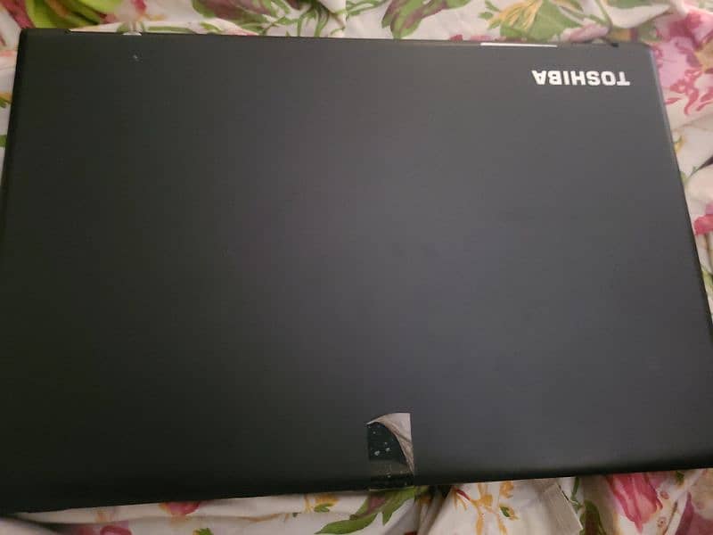 Toshiba Satellite i3 , 4th Generation,  8 Ram & 256 SSD 0