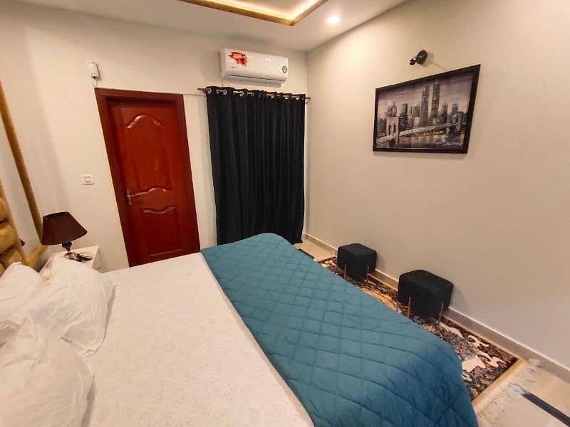per day / daily basis luxury furnished flat available studio/1,2,3 bed 3