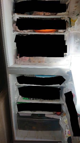 PEL refrigerator in good condition 3