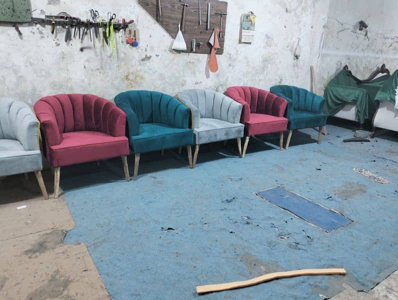 bedroom chair set for urgent sale 1