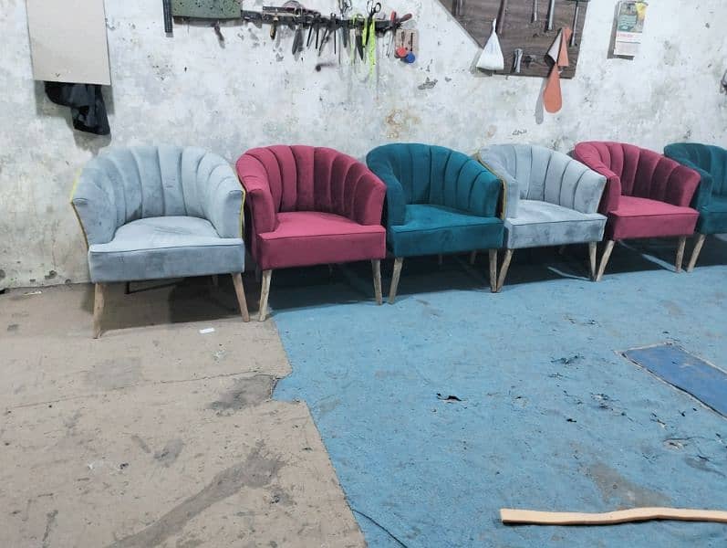 bedroom chair set for urgent sale 2