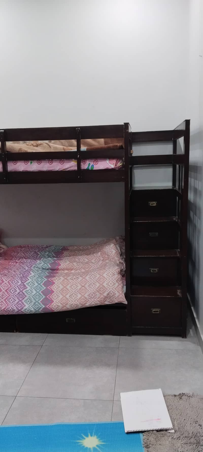 Bunk bed - clean and less used. with 2 matress 2