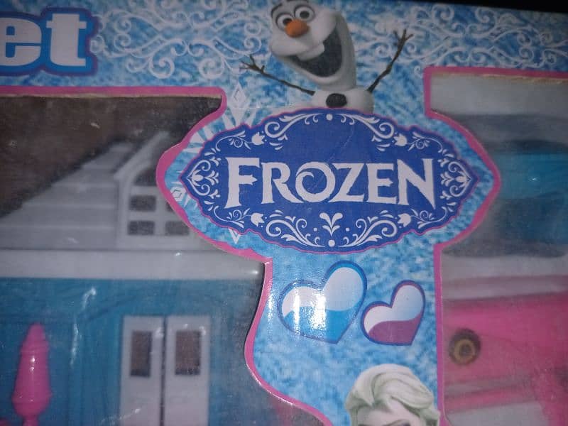Frozen Doll House 1