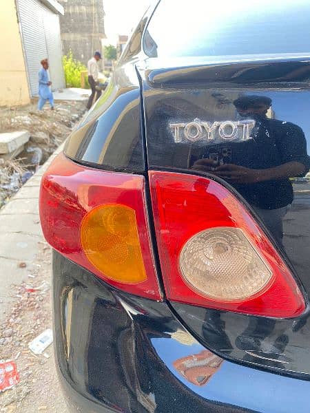 toyota corolla tail light and bumper 1