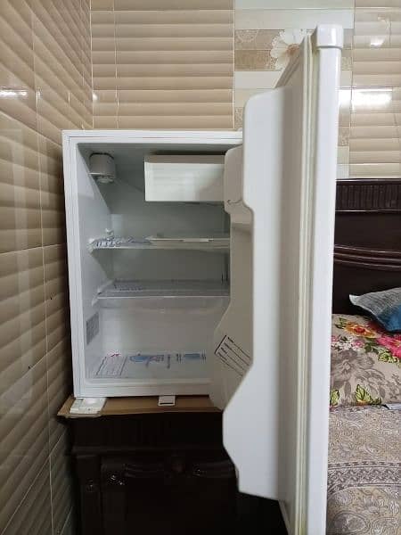 Haier Mini Refrigerator 4