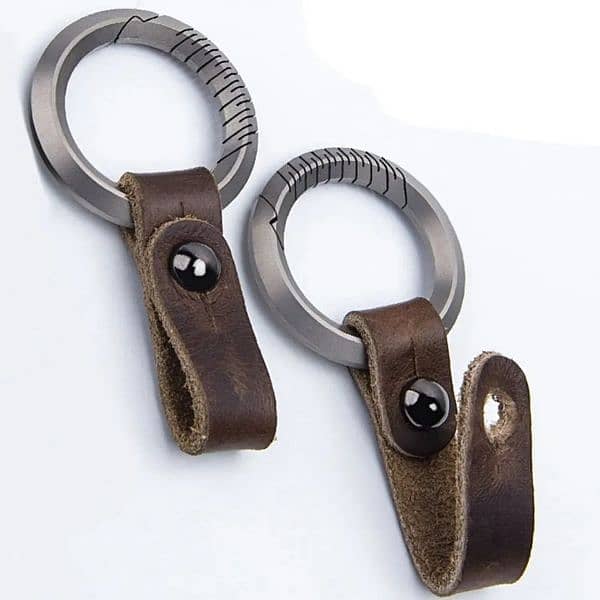 Titanium key ring with genuine leather strap 2