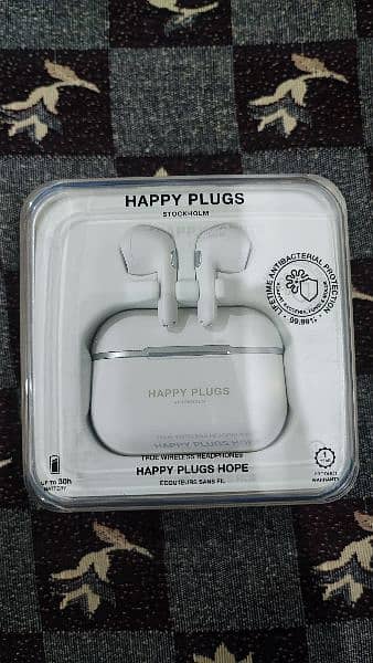 Airport happy plugs 4