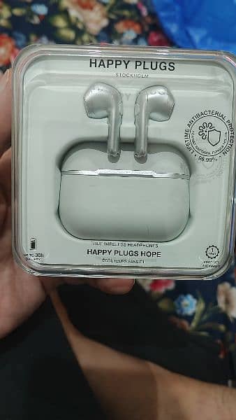 Airport happy plugs 15