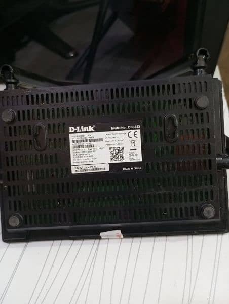 DLINK DIR853 Dual Band AC1300 MU-MIMO WI-FI GIGABIT ROUTER 2