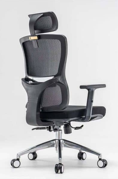 any office chairs available contact on WhatsApp 2