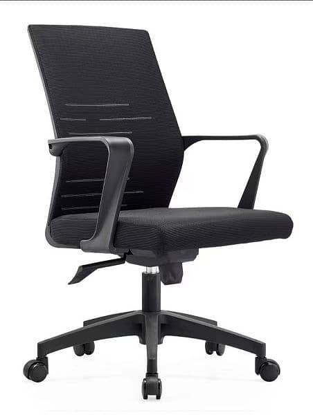 any office chairs available contact on WhatsApp 11