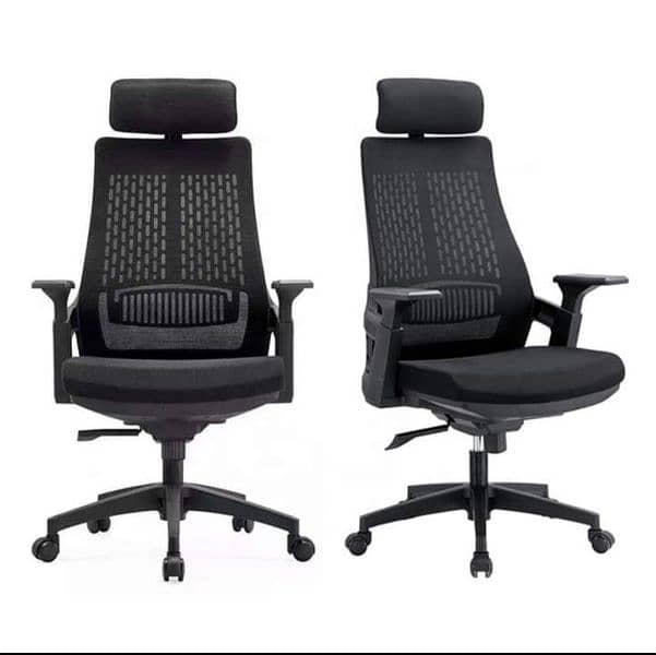 any office chairs available contact on WhatsApp 14