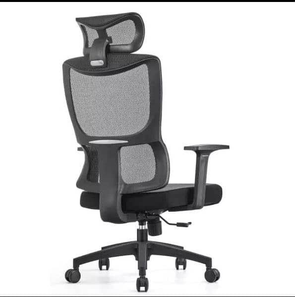any office chairs available contact on WhatsApp 15