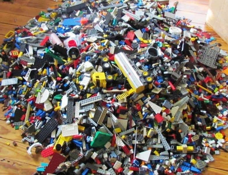 Lego random 1 kg bags with figures and set 1