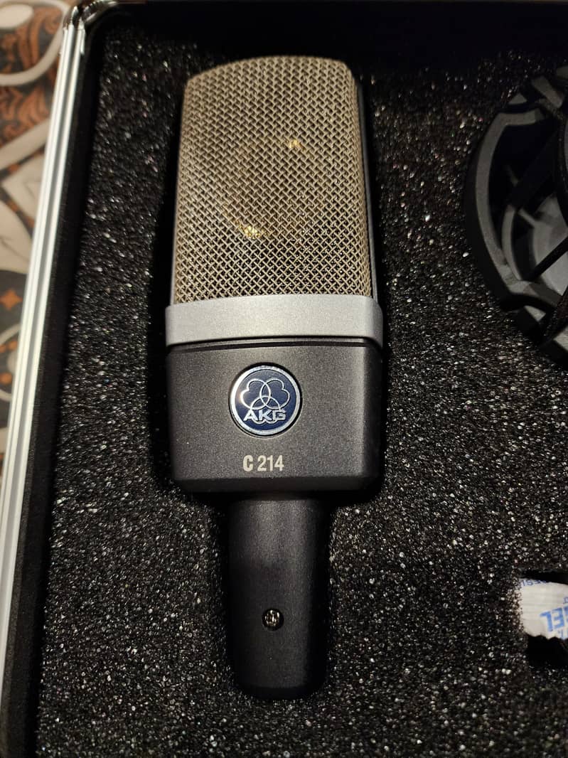 AKG C214 Pro Audio Professional Large-Diaphragm Condenser Microphone 2