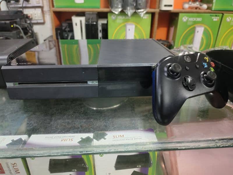 XBOX/PLAYSTATIONS All Console Available in Game Shop Multan 5