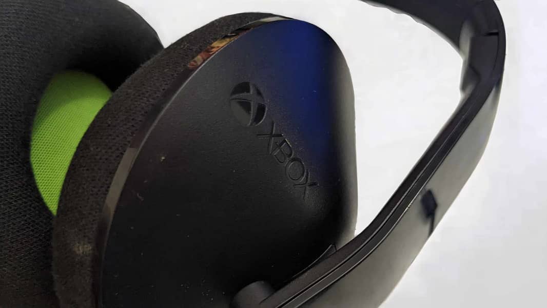 Xbox one orignal headset ( read description ) dirt cheap price 0