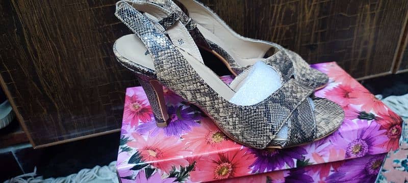 classic heels 2
