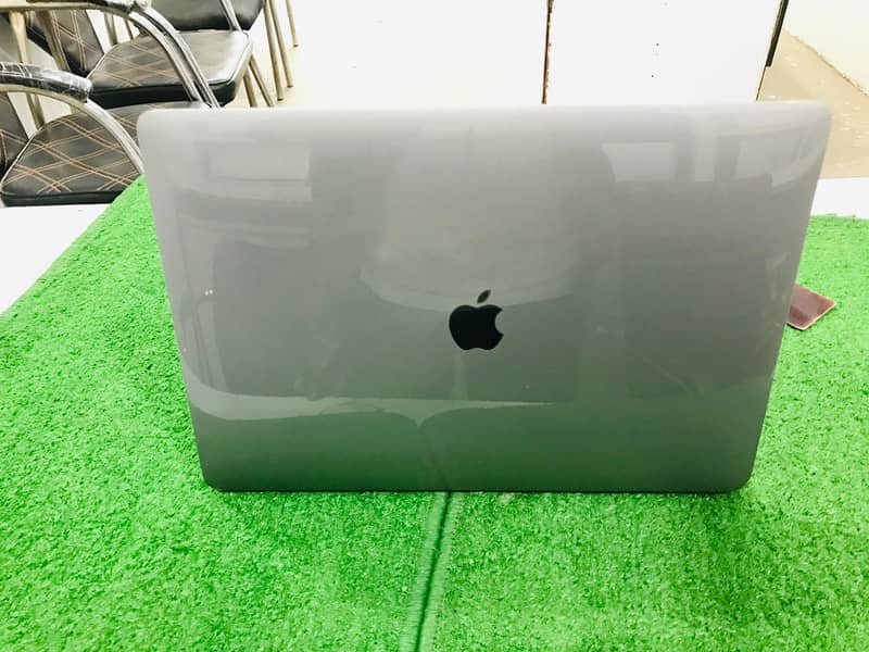 Apple MacBook Pro 2017 Ci7 With Touch Bar And Touch ID 16/512 3