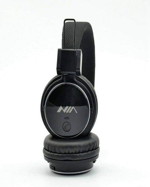 NIA Q1 Wireless Headphones 1