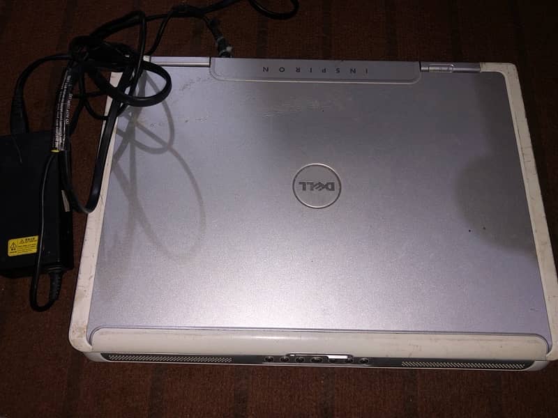 Dell inspiron , model E1705 , 17” LCD Laptop 6