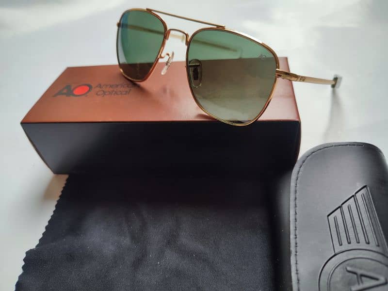 USA Brand Sunglasses RE and AO 1