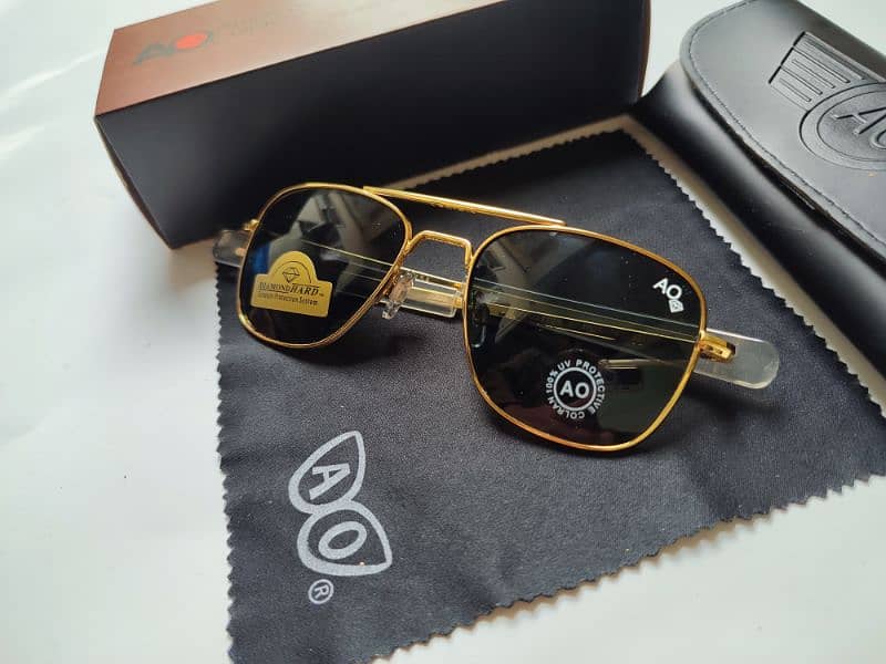 USA Brand Sunglasses RE and AO 7