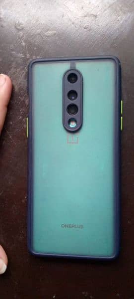 one plus 8/128 condition 10/10 with charger 2