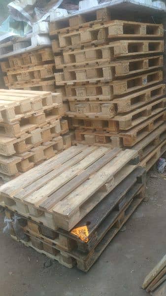 used pallet plastic wooden 6