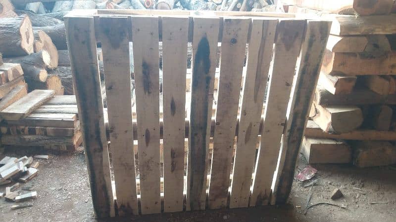 used pallet plastic wooden 7