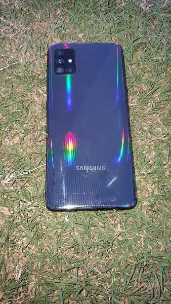 Samsung A51. 3